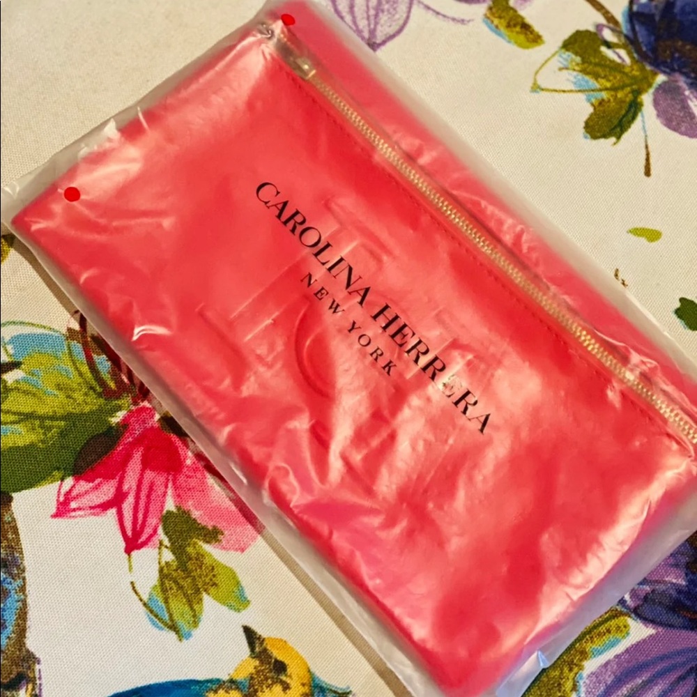carolina herrera zipper cosmetic bag
